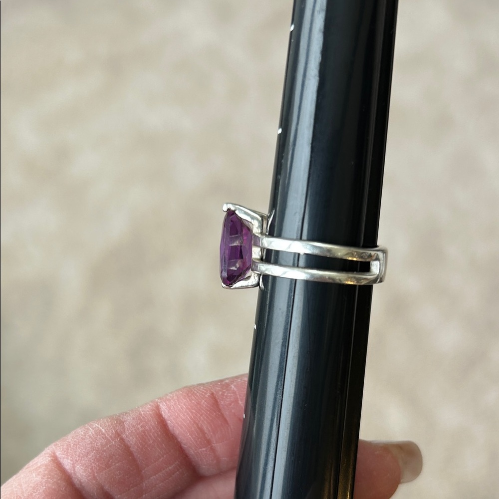 Chic Silver Ring With Purple Gemstone - image 4